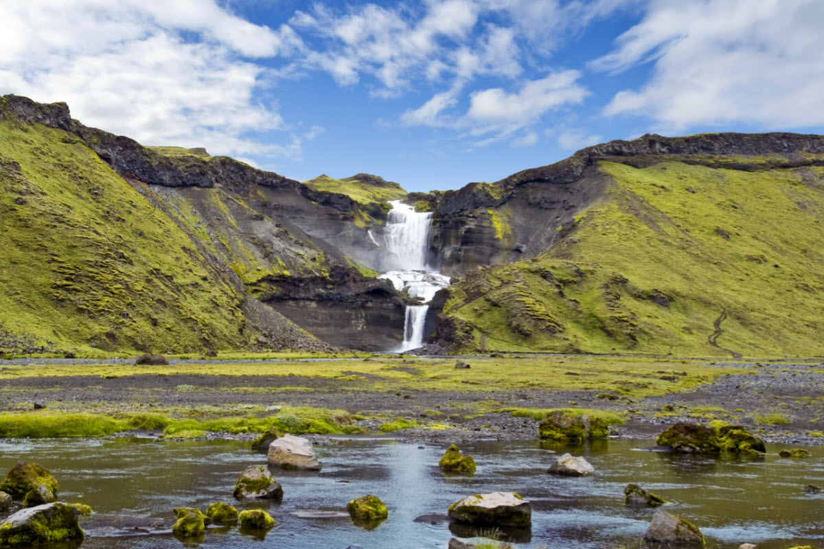 The landscape around the waterfall is amazing