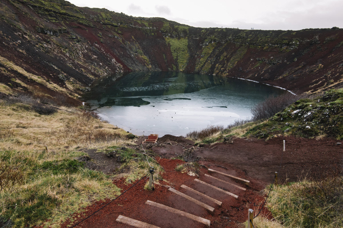 It is possible to hike down to the crater lake 