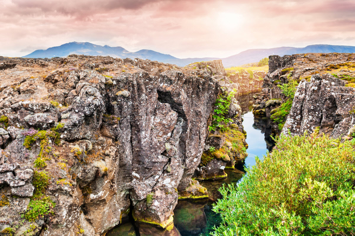 The cliffs where the tectonic plates meet in Thingvellir National Park are very beautiful